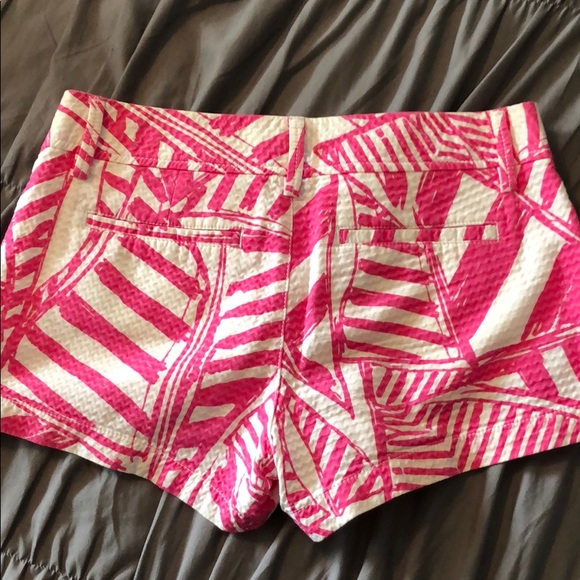 Shorts - Picture 2 of 3